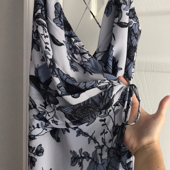 Worn once - Strappy floral open back maxi dress - Picture 6 of 8